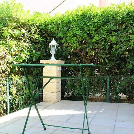 Cap D'agde, 2 Pieces, 4 Personnes - Fr-1-607-46 * Agde